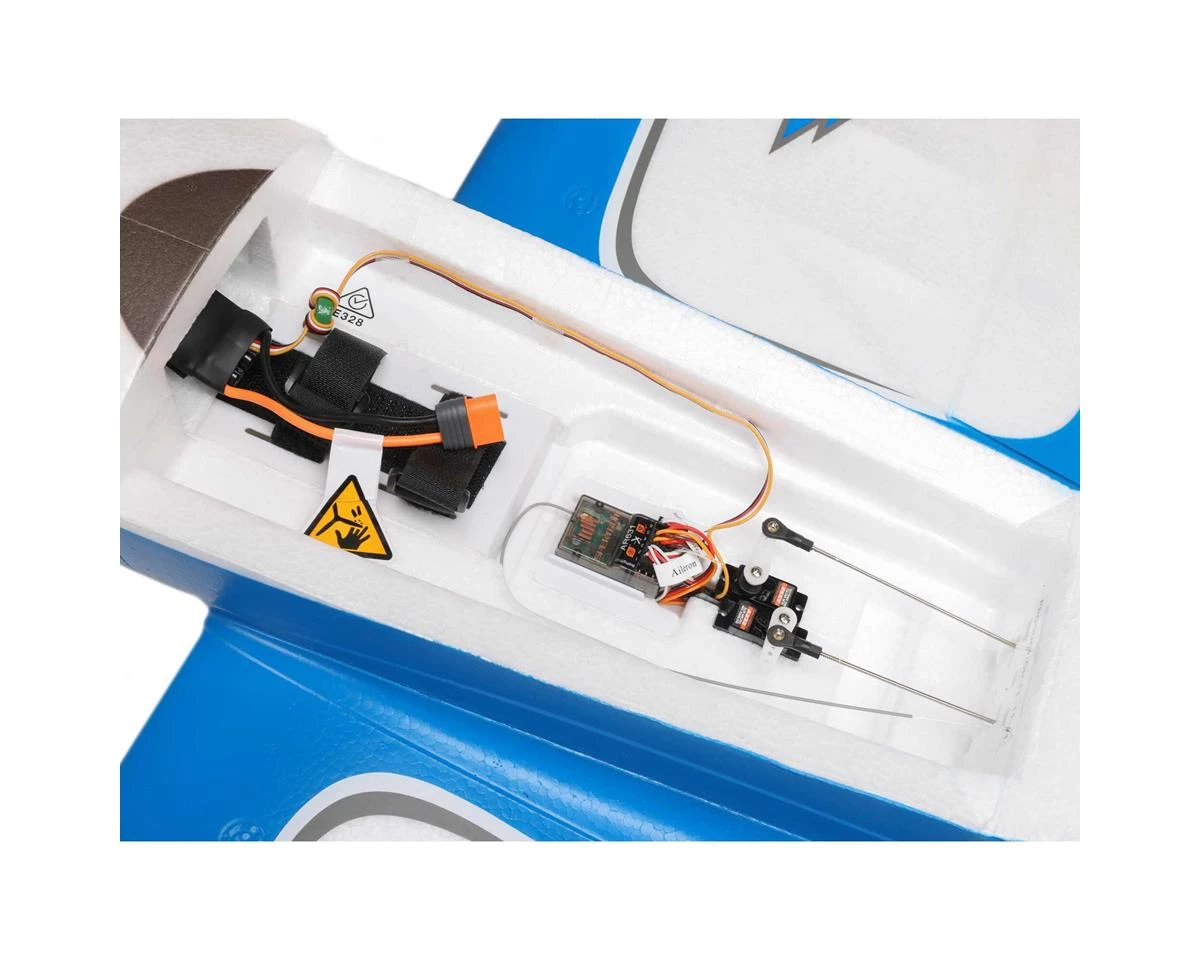 E-flite Commander mPd 1.4m Plug-N-Play Electric Airplane (1400 mm) 9 E-flite Commander mPd 1.4m Plug-N-Play Electric Airplane (1400 mm) - Image 8